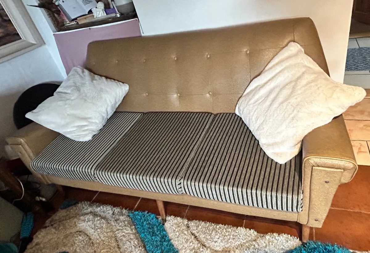 Vintage 1970’s Couch and Armchairs - Image 1