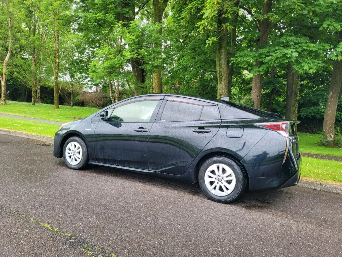 2016 TOYOTA PRIUS HYBRID AUTO LOW MILEAGE. - Image 2