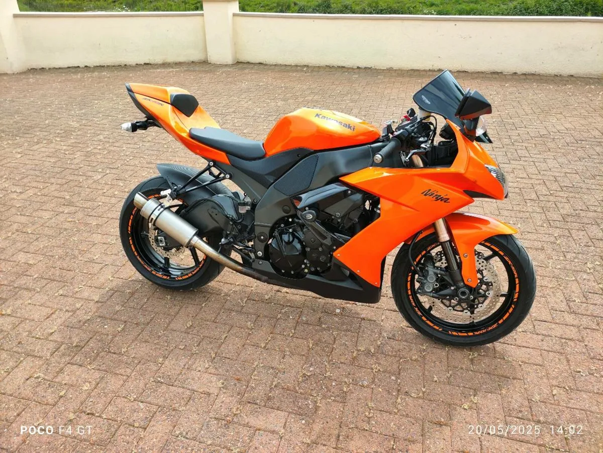 Kawasaki ZX10R - Image 1