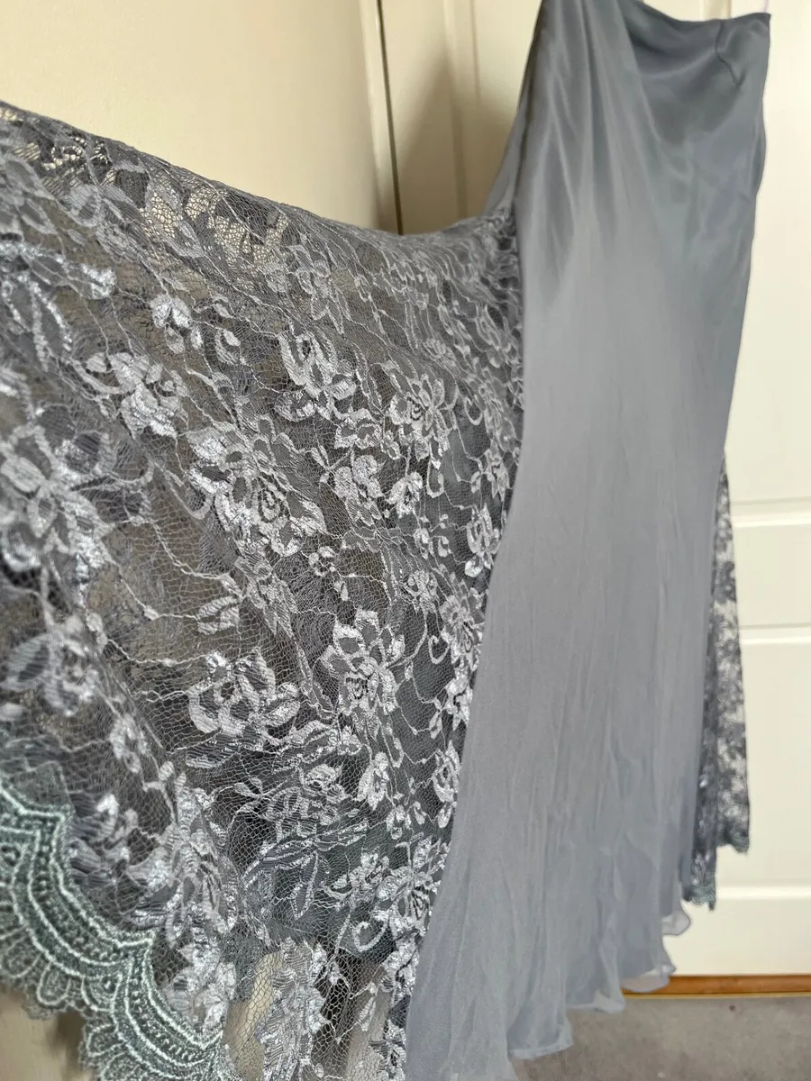 Wedding outfit - Image 4