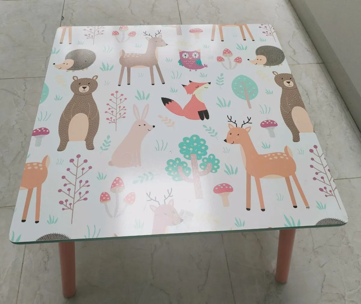 Kid table and chairs - Image 4
