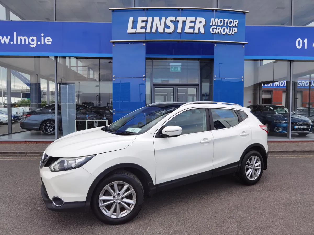 NISSAN QASHQAI 1.2 SV AUTOMATIC **PAN ROOF** - Image 1