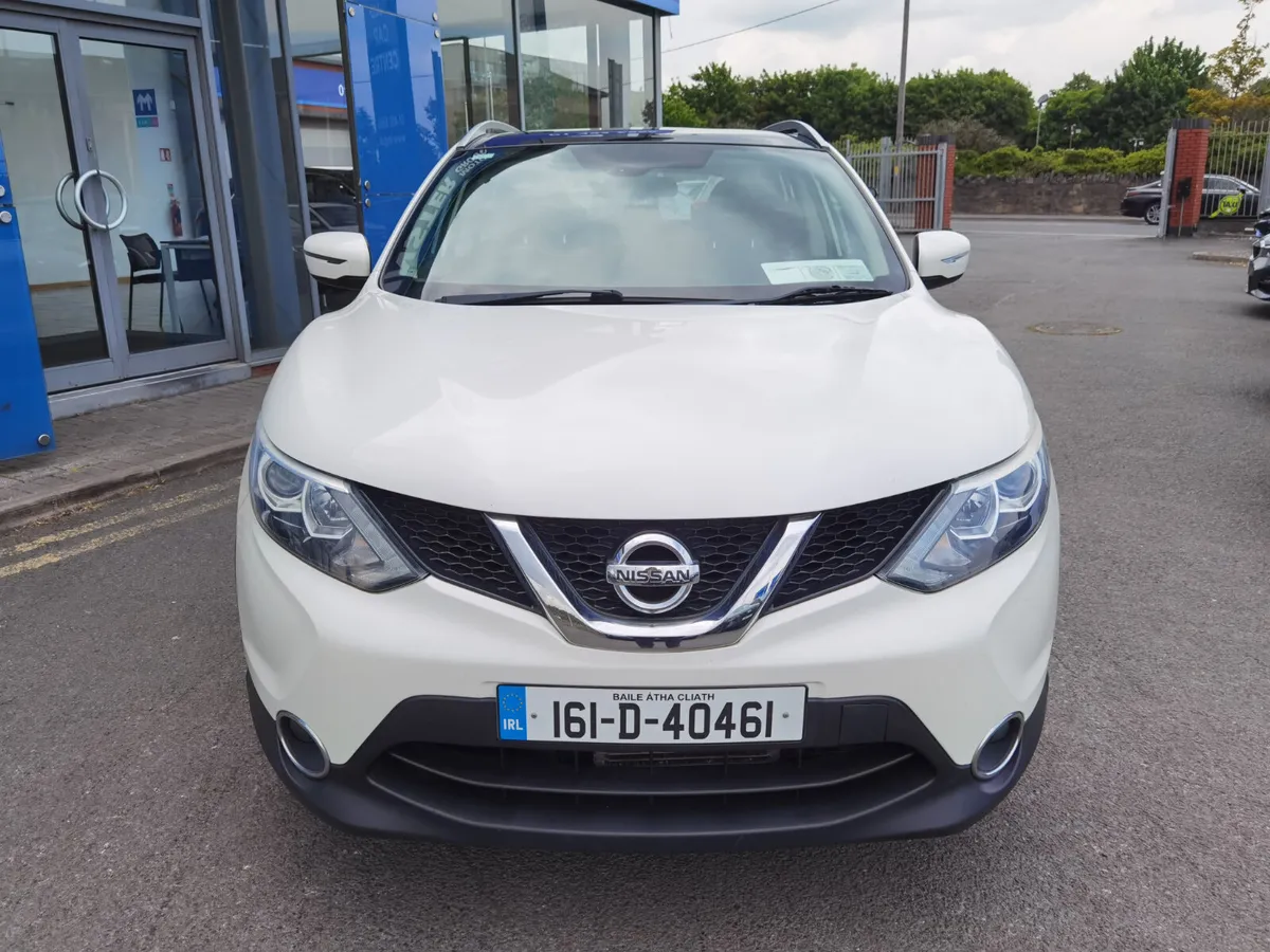 NISSAN QASHQAI 1.2 SV AUTOMATIC **PAN ROOF** - Image 2