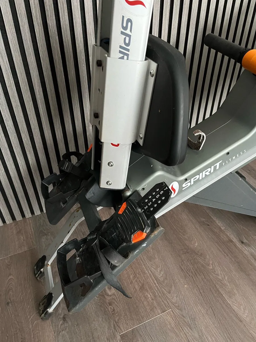Spirit fitness R800 rowing machine - Image 2