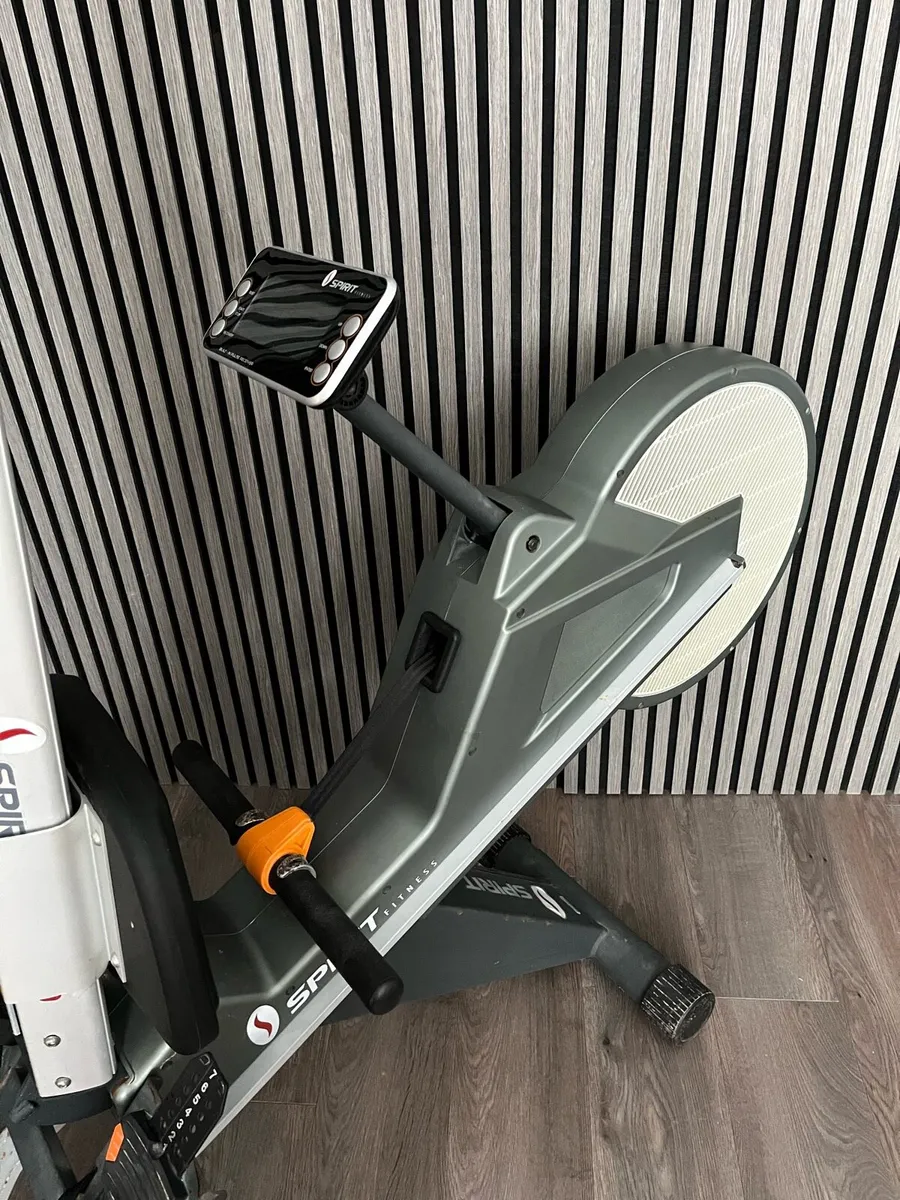 Spirit fitness R800 rowing machine - Image 4