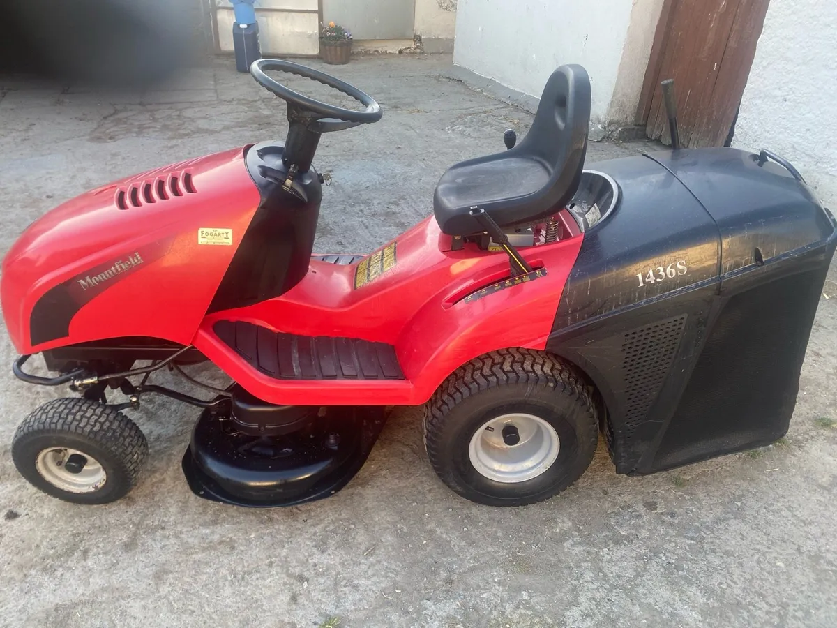 Ride on lawn mower - Image 2