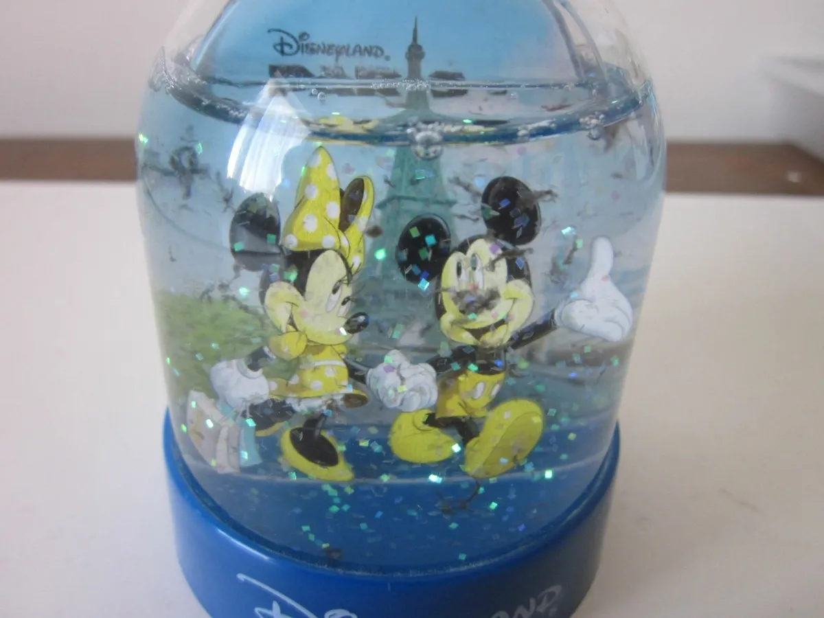 Mickey & Minnie Mouse Snow Globe. - Image 4