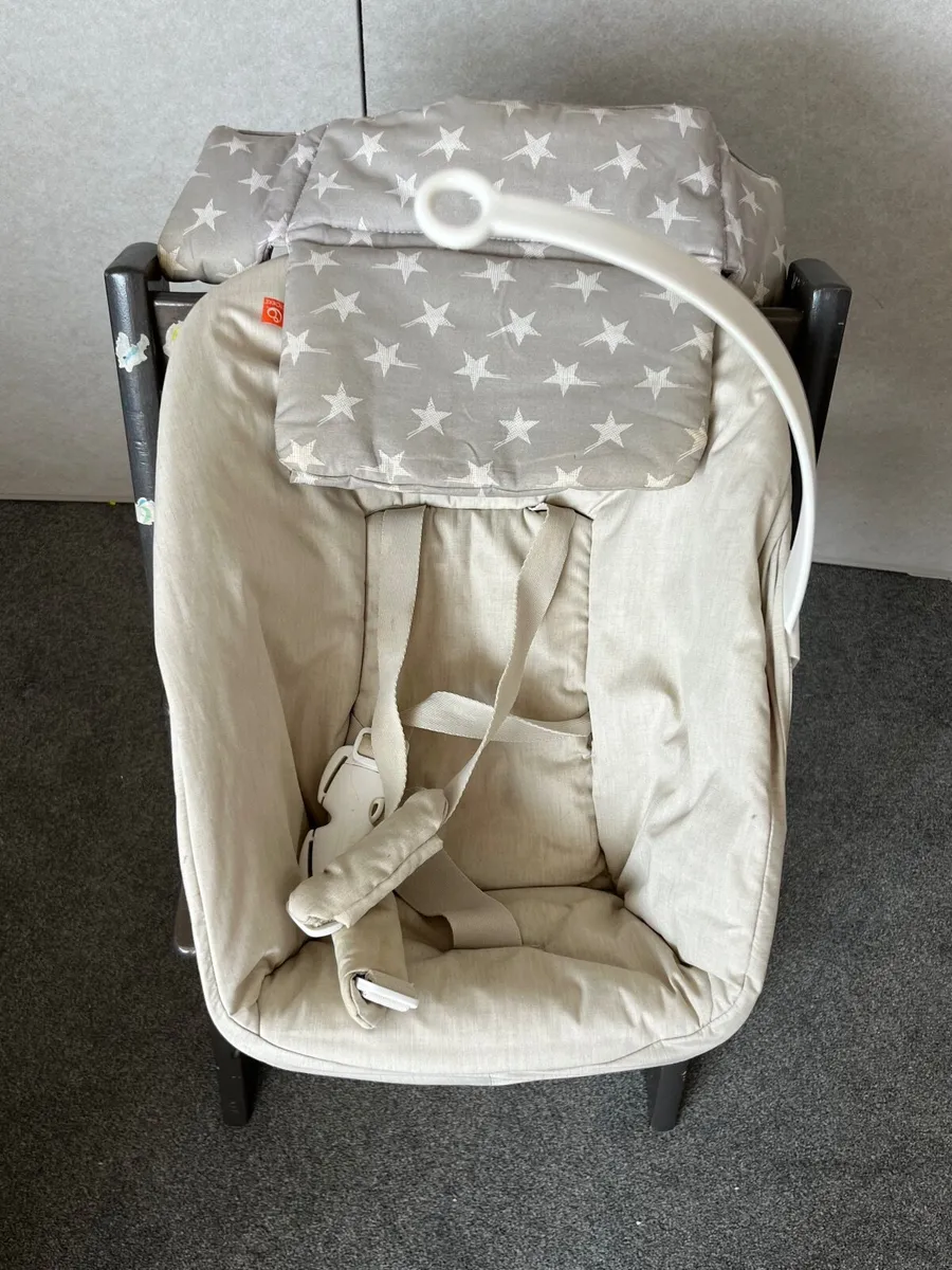 Baby seat - Image 2