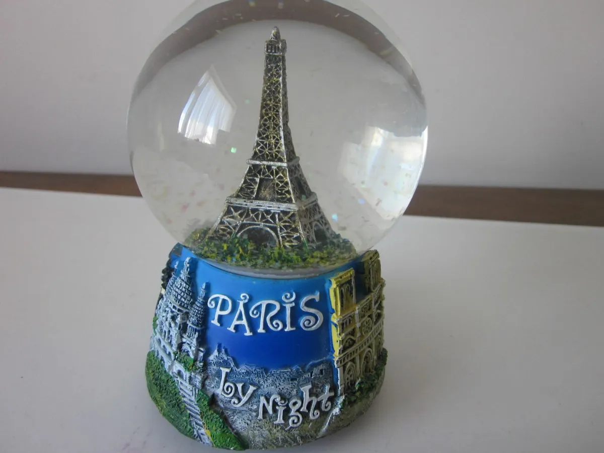Musicial Snow Globe Eiffel Tower - Image 1
