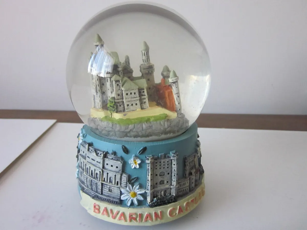 Musicial Snow Globe Bavarian Castles - Image 1