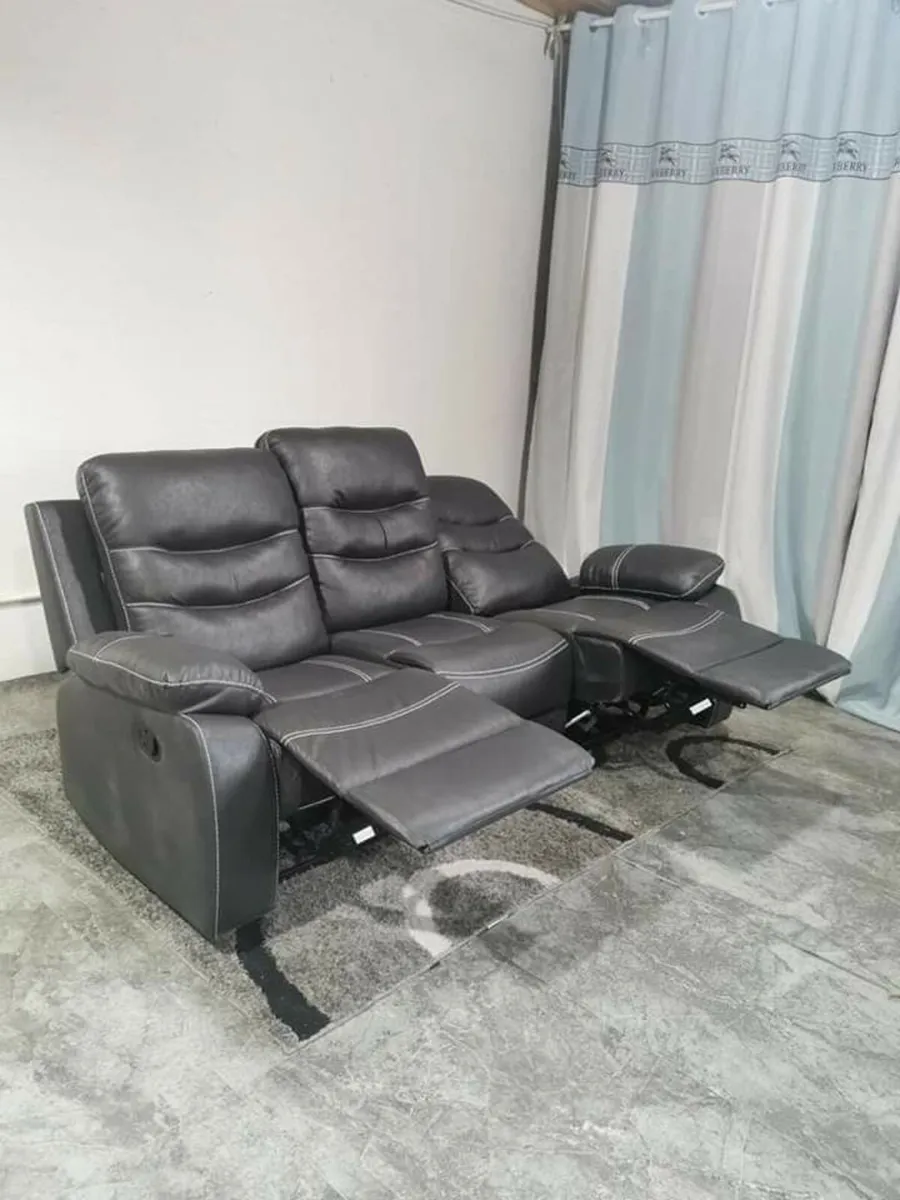 ‼️NEW 3+1+1 MEADOW SOFAS AVAILABLE‼️ - Image 2
