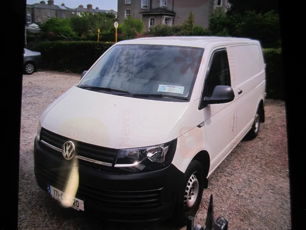 Volkswagen Transporter 2017 - Image 2