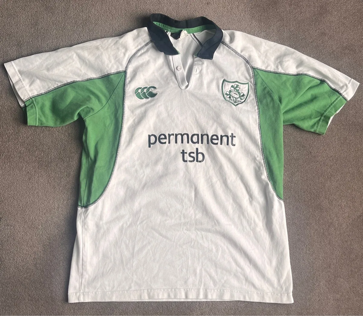 VINTAGE IRELAND RUGBY JERSEY