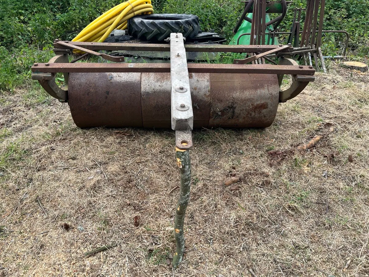 Horse Roller & Corn Crusher - Image 1