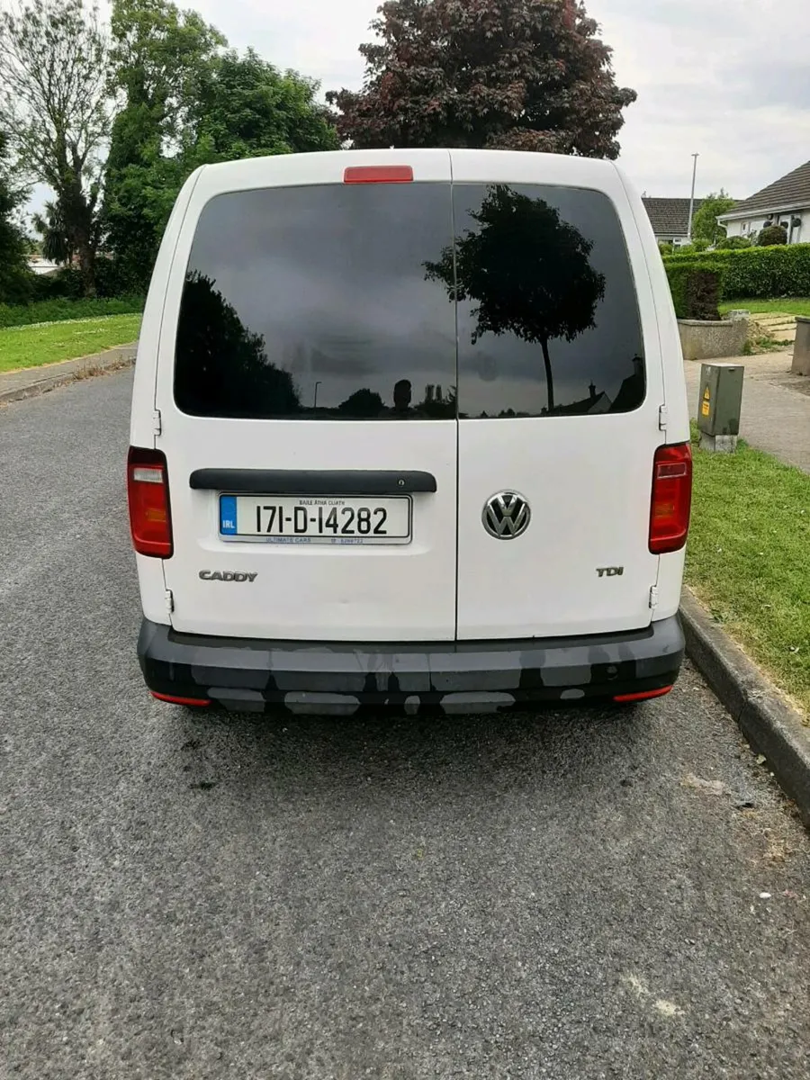 2017 volkswagen caddy 2,0 tdi crvt and tax - Image 4