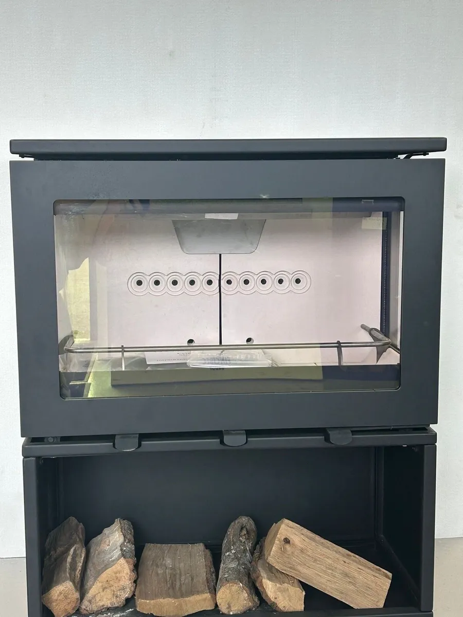 Ex display Stove clearance sale - Image 1