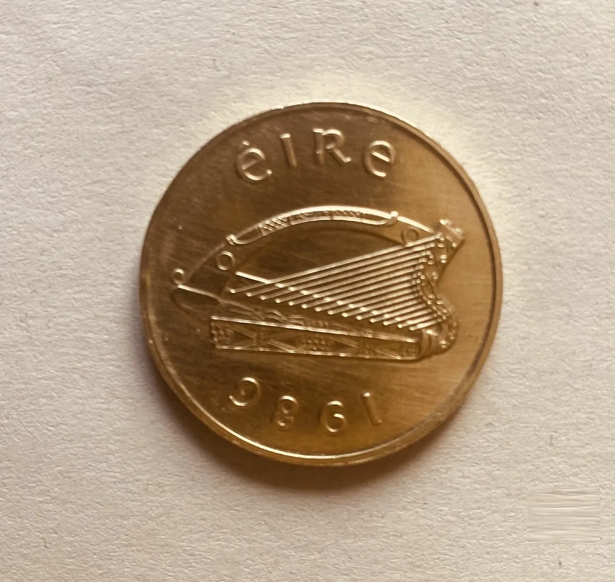 Eire, 20P coin, 1986, Free Post - Image 2
