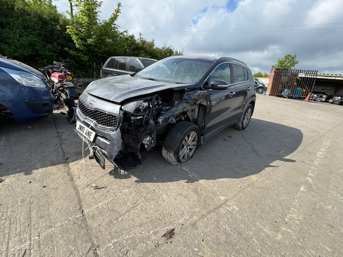 Breaking 2018 Kia sportage 1.7 crdi - Image 2