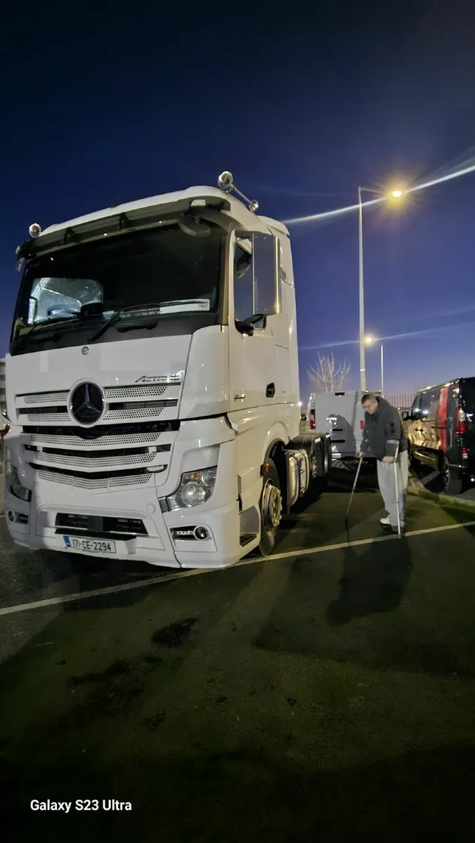 Mercedes-Benz Actros 2017 - Image 4