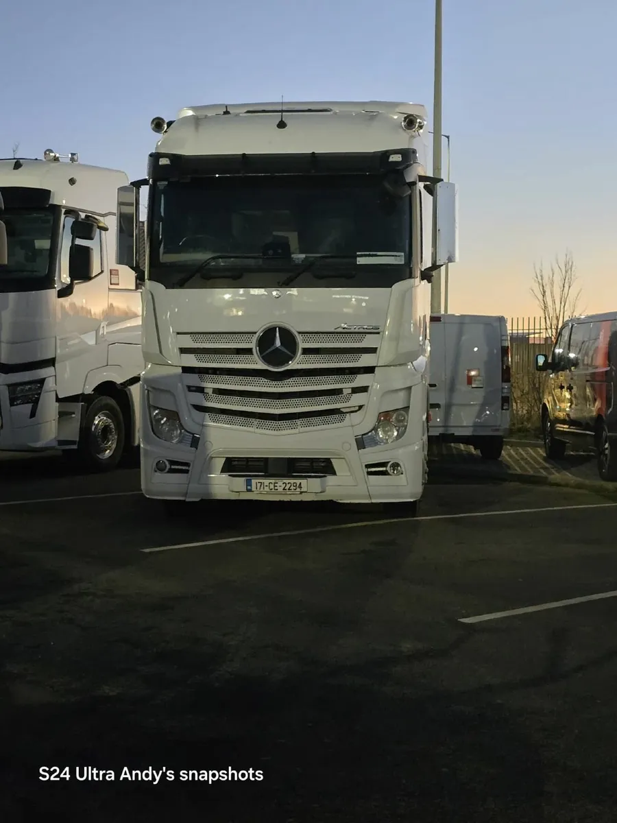 Mercedes-Benz Actros 2017 - Image 2