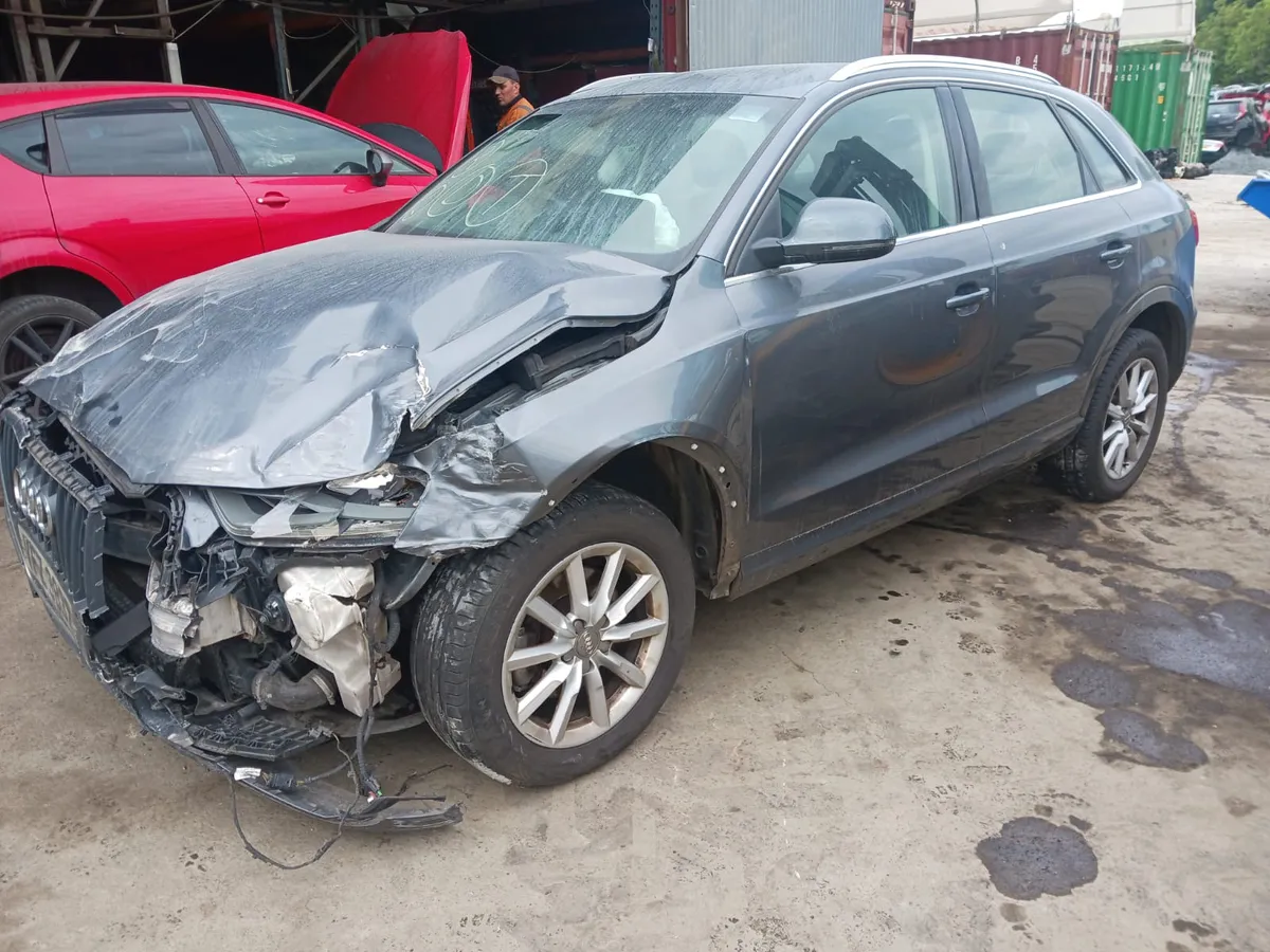 Breaking 2015 Audi q3 2.0 tdi - Image 2