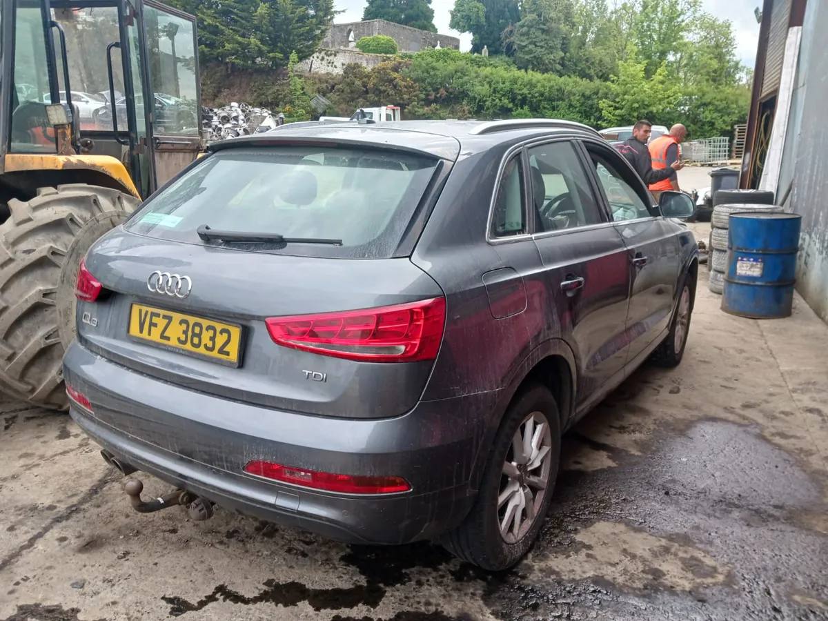 Breaking 2015 Audi q3 2.0 tdi - Image 3