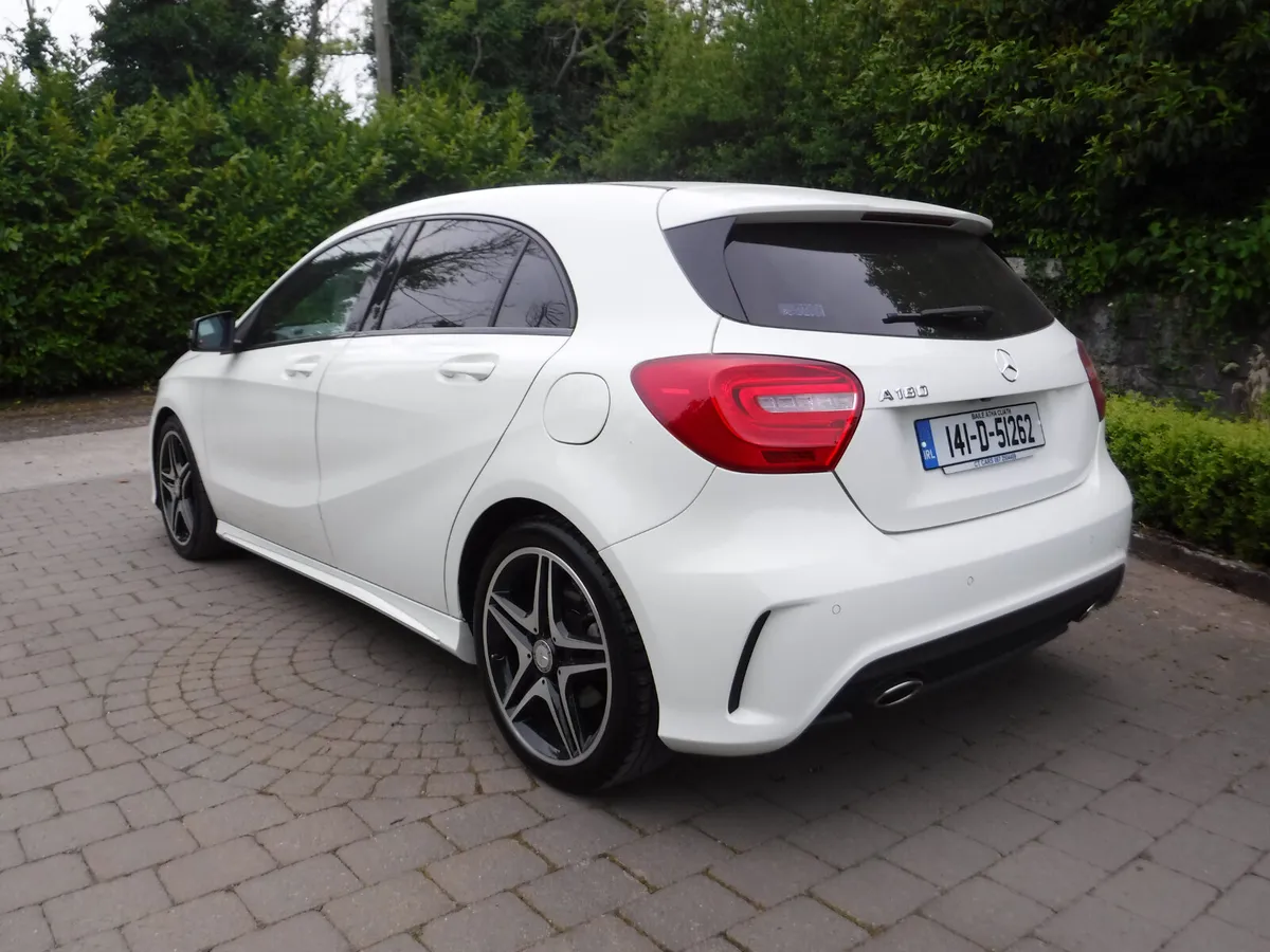 MERCEDES A180 1.6 AUTO PETROL AMG NIGHT EDITION - Image 4