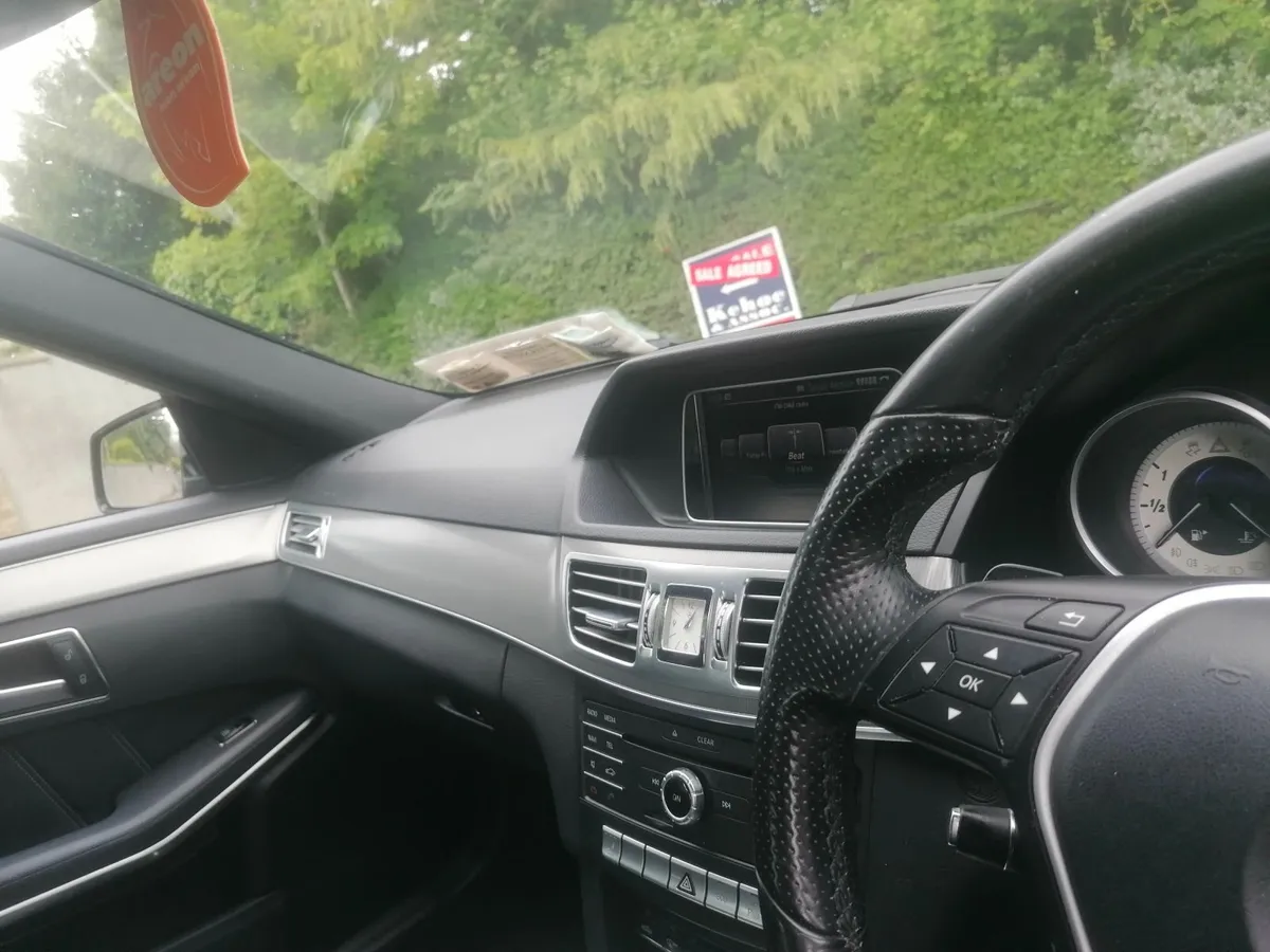 Mercedes-Benz E-Class 2015 - Image 4