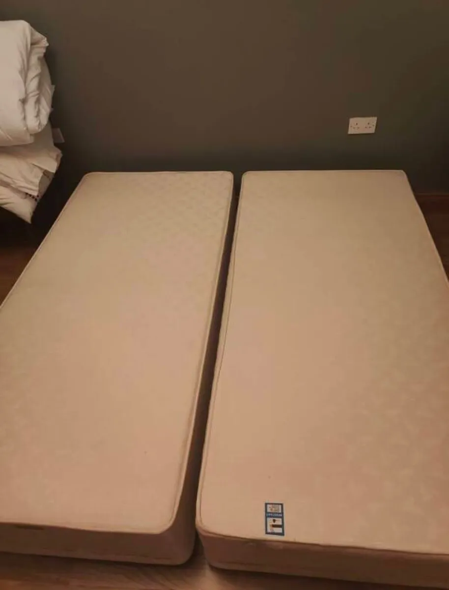 Two Single Beds/ SuperKing - Image 2