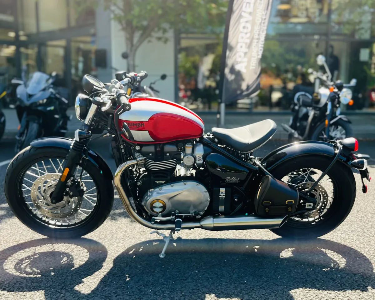TRIUMPH BONNEVILLE BOBBER - Image 4