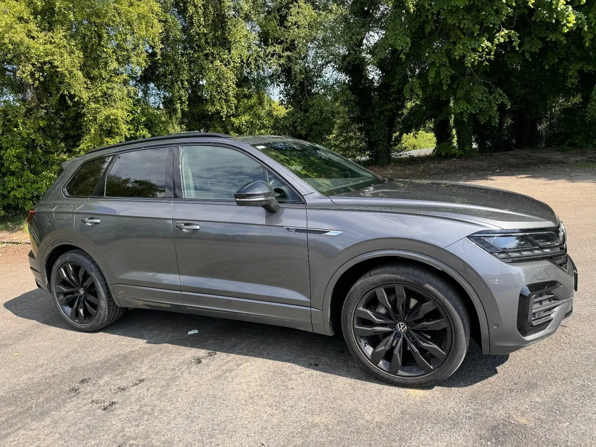 Volkswagen Touareg 2022 R Line 3.0TDI 286HP - Image 2