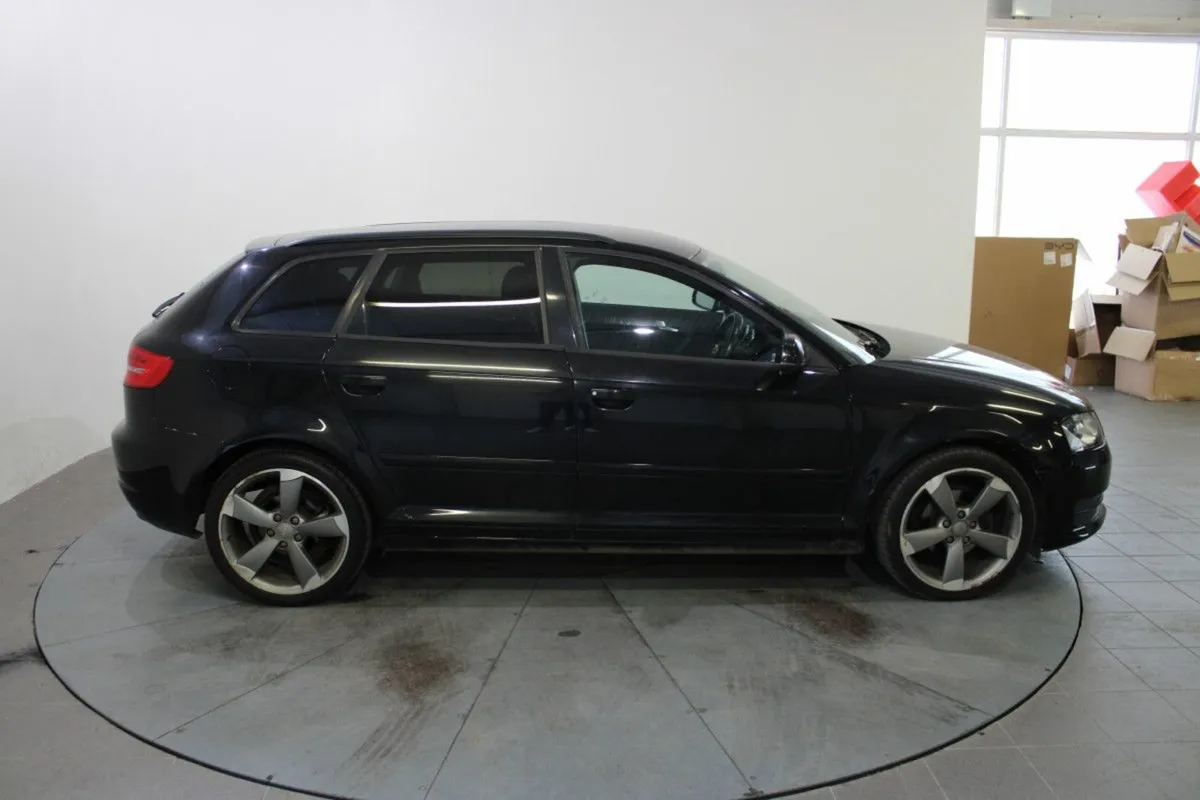 Audi A3 1.6 TDI Sport Sportback - Image 3