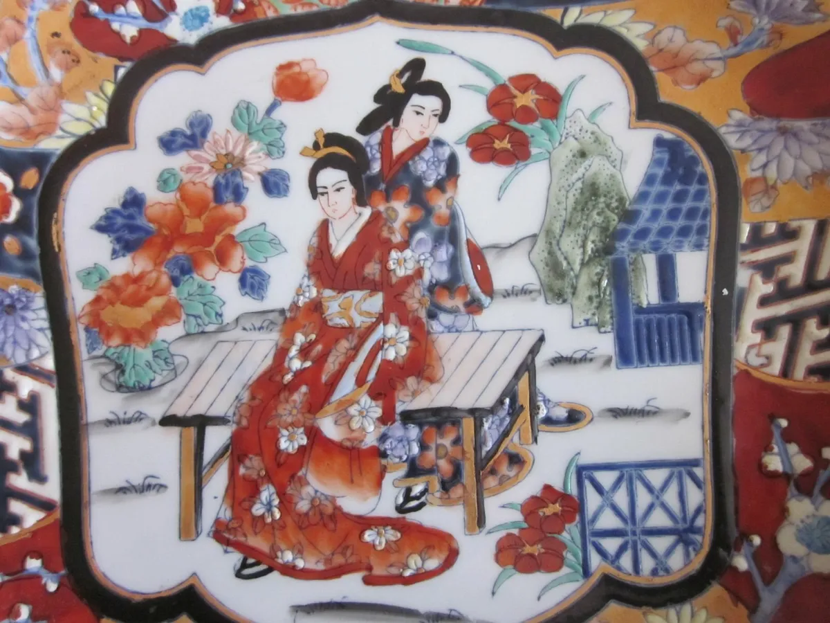 Vintage Chinese  Satsuma Plate/two Geisha 10" - Image 3