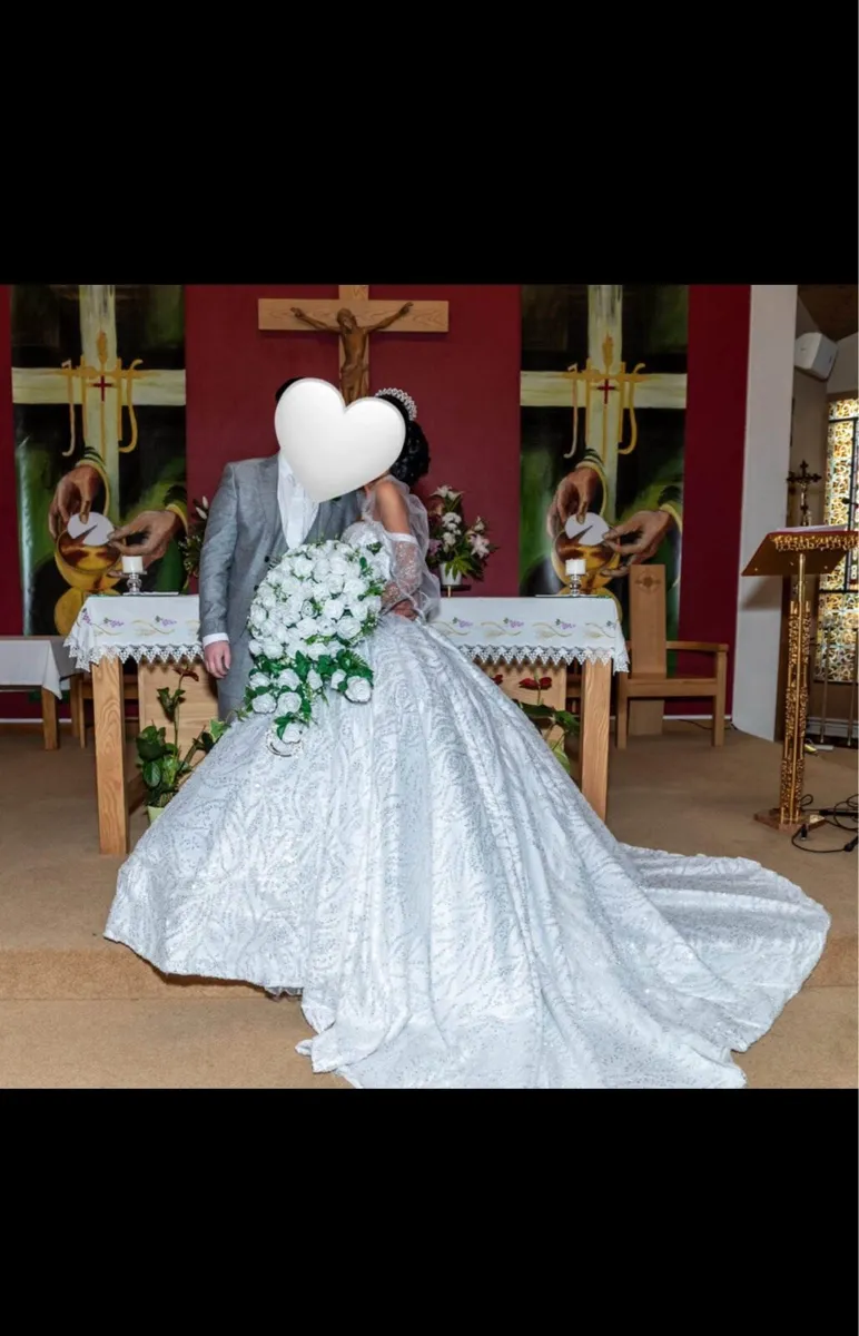 Wedding dress - Image 3