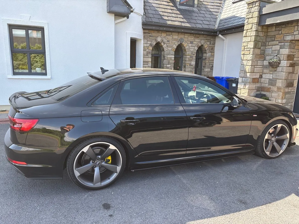 Audi A4 2016 S-Line Black edition - Image 2