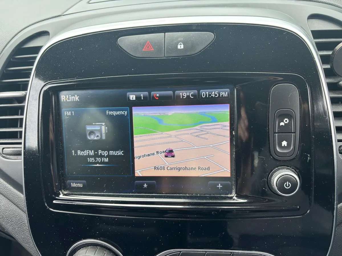 Renault Captur 2018  SIGNATURE  NAV  LOW  MILEAGE - Image 4