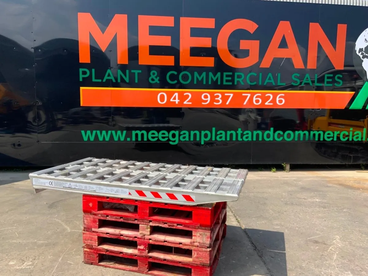 20t   ALUMINIUM TRAILER LOADING RAMPS.......5025. - Image 1