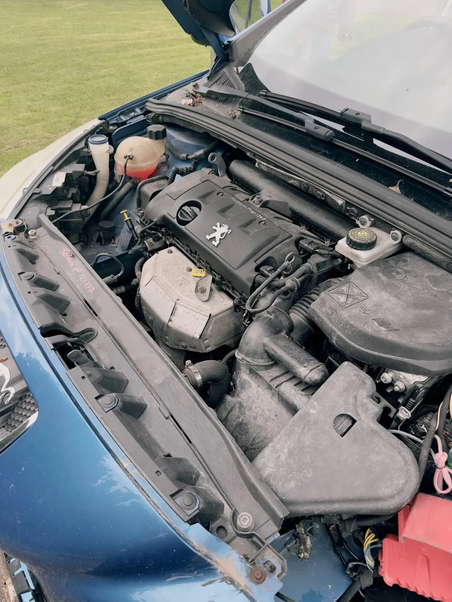 Peugeot 308 2008 - Image 2