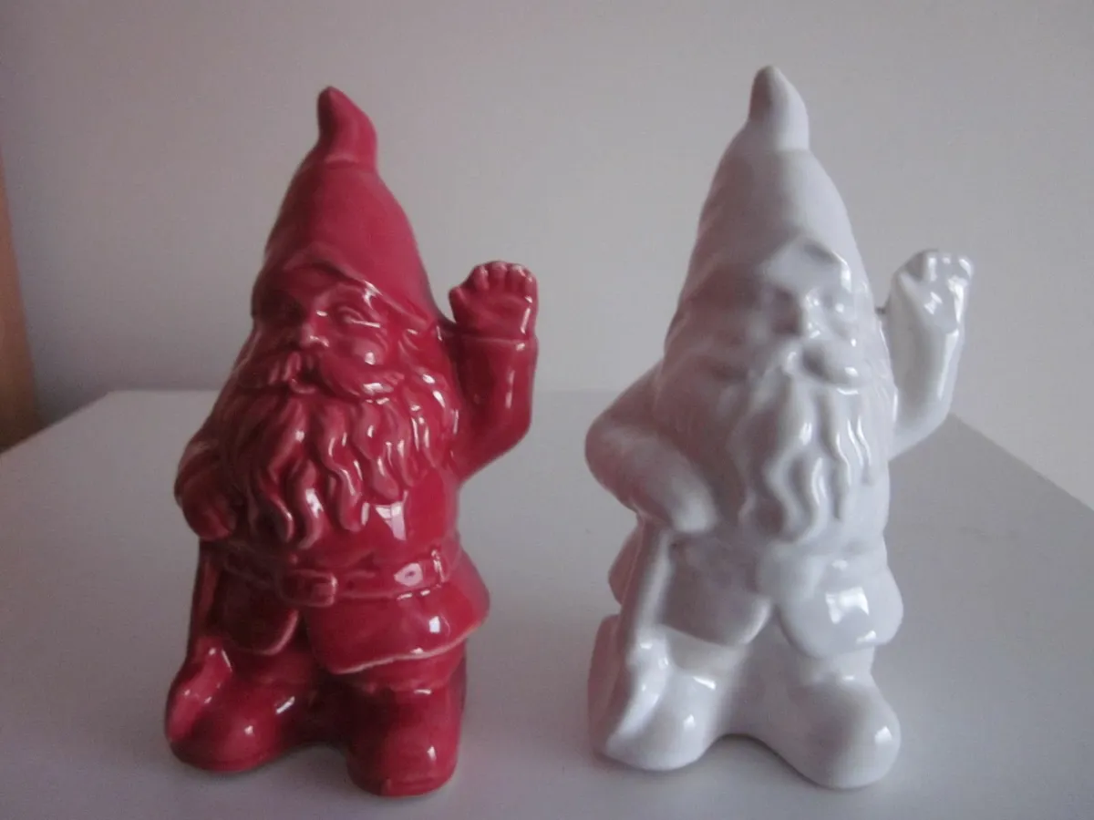 Novelty Santa Ceramic Gnomes S/P cruet set 1960's - Image 1