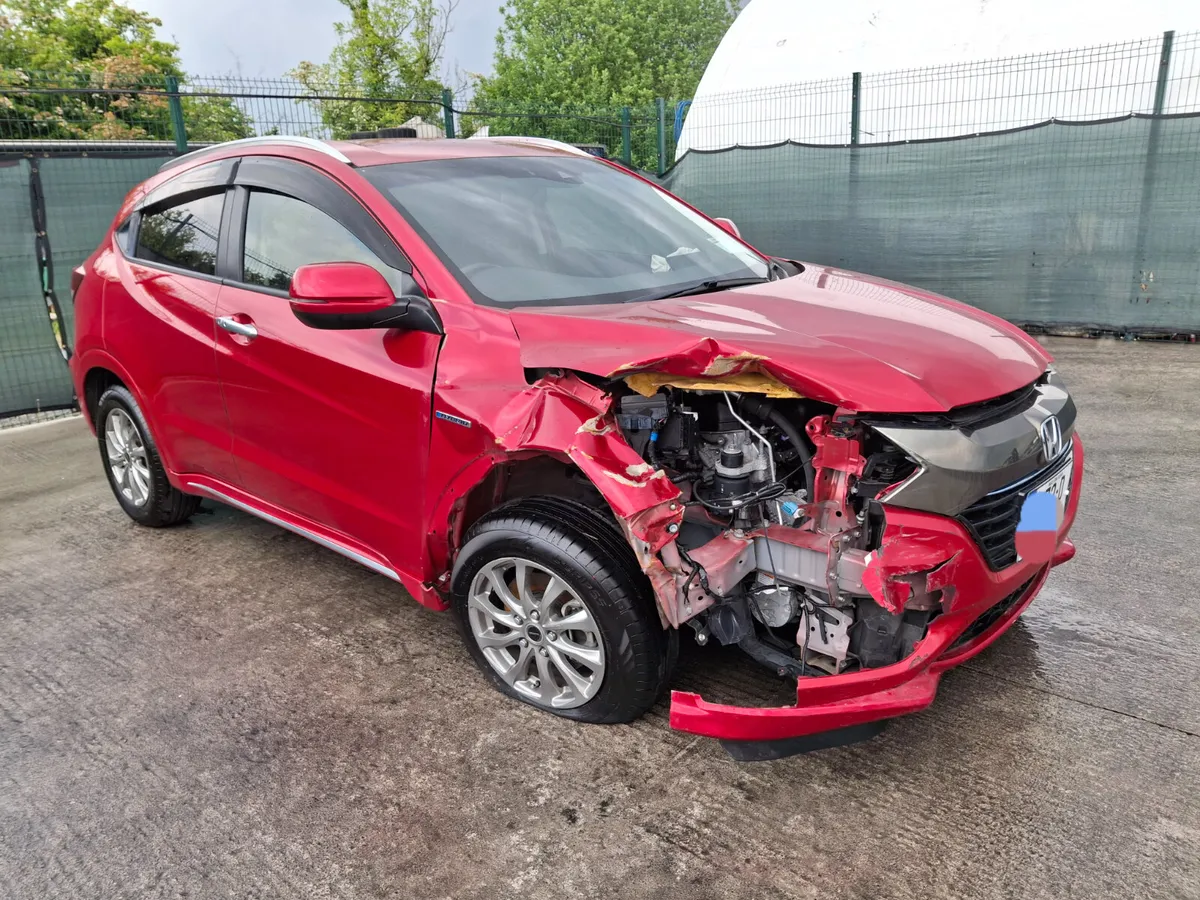 172 Honda Vezel 1.5 Hybrid Automatic - Image 4