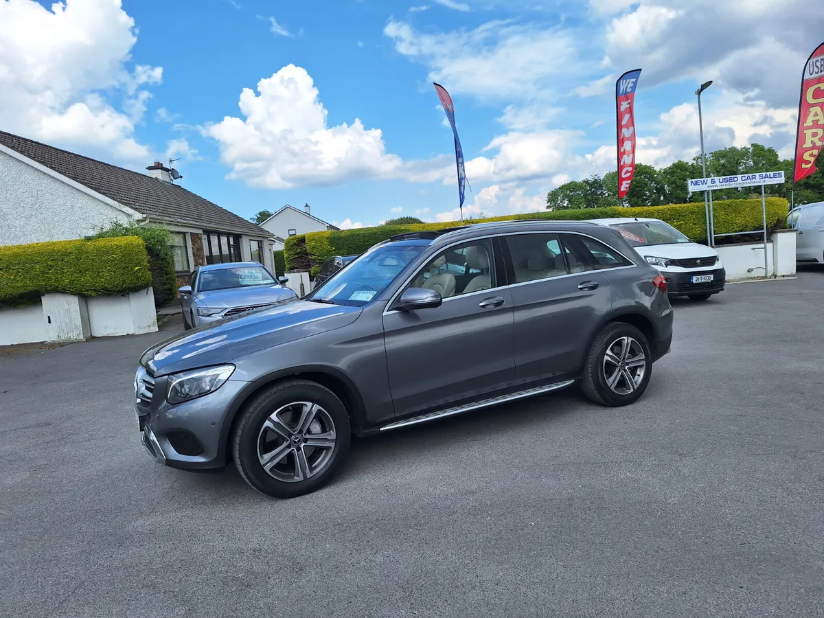 Mercedes-Benz GLC 220D 4Matic *Sunroof - Image 4