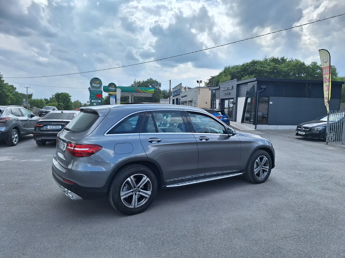 Mercedes-Benz GLC 220D 4Matic *Sunroof - Image 3