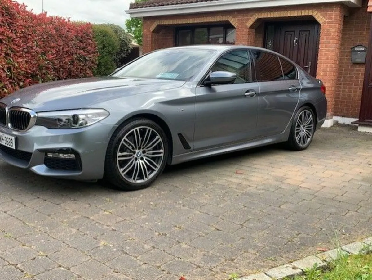 BMW 5-Series 2017 - Image 2