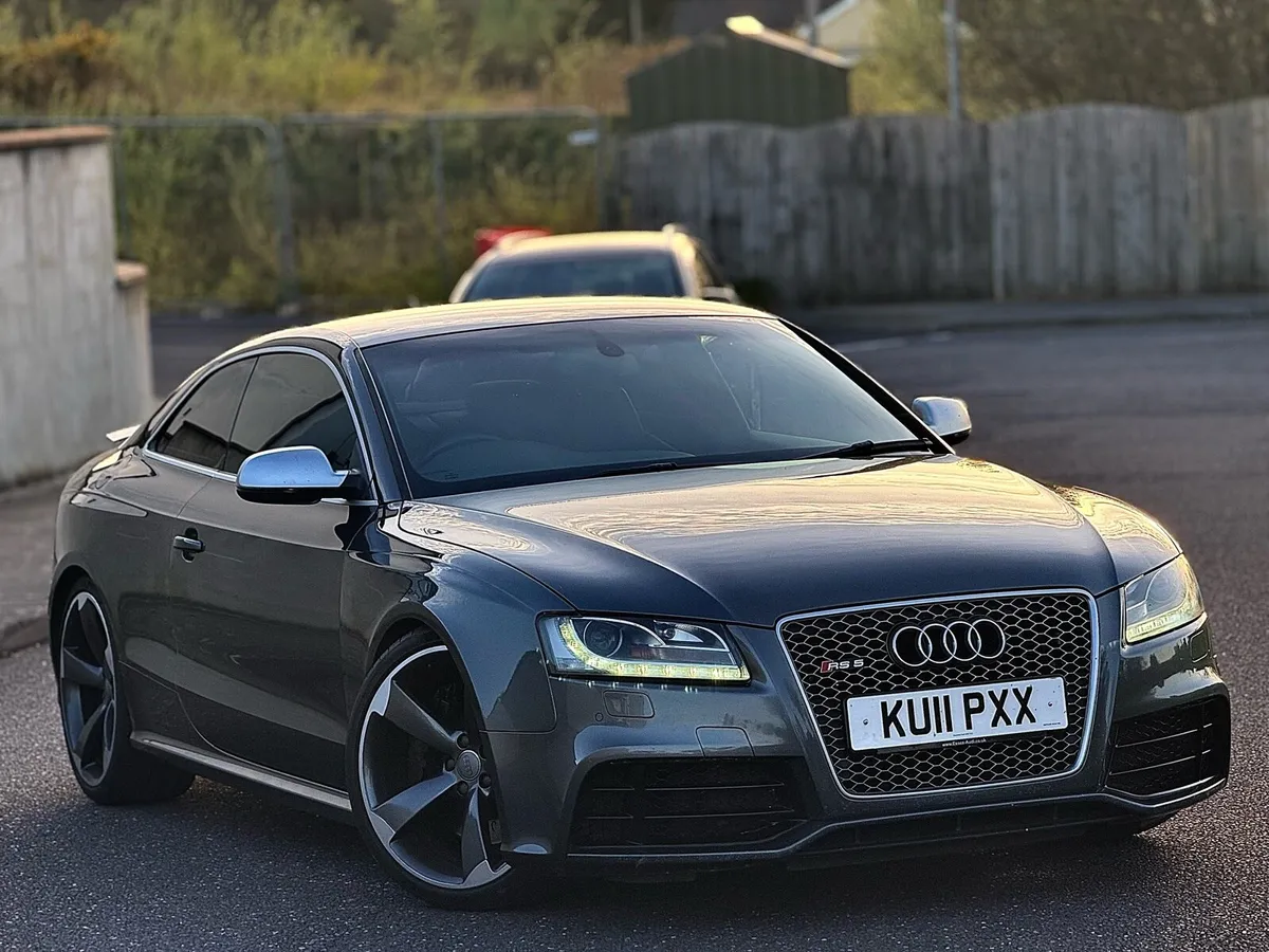 AUDI RS5 2011 - Image 1