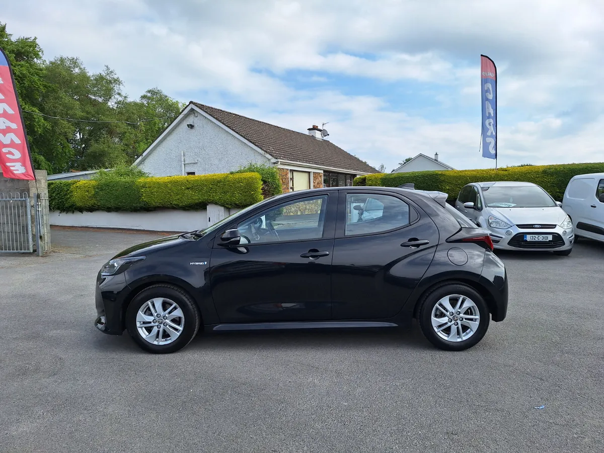 Toyota Yaris 1.5 Hybrid Automatic *High Spec - Image 4