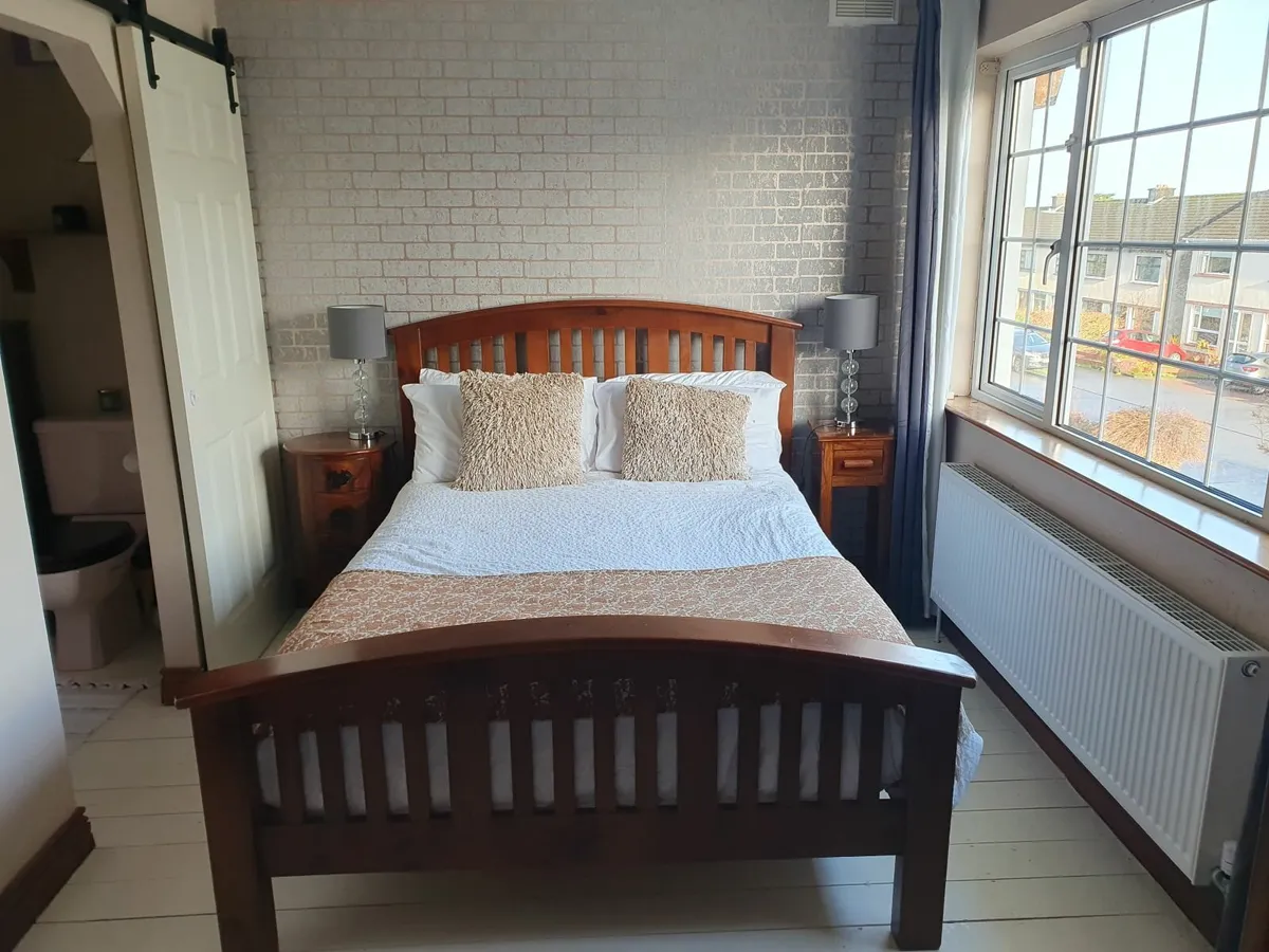 Double bed frame - Image 1