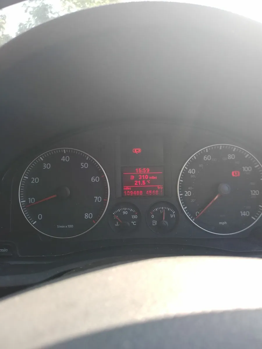 Volkswagen Golf 2004 - Image 4
