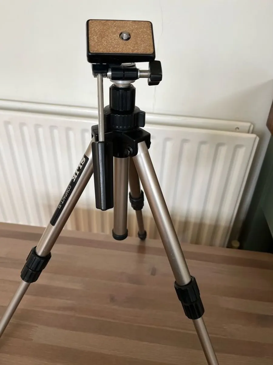 Camera tripod - Image 4