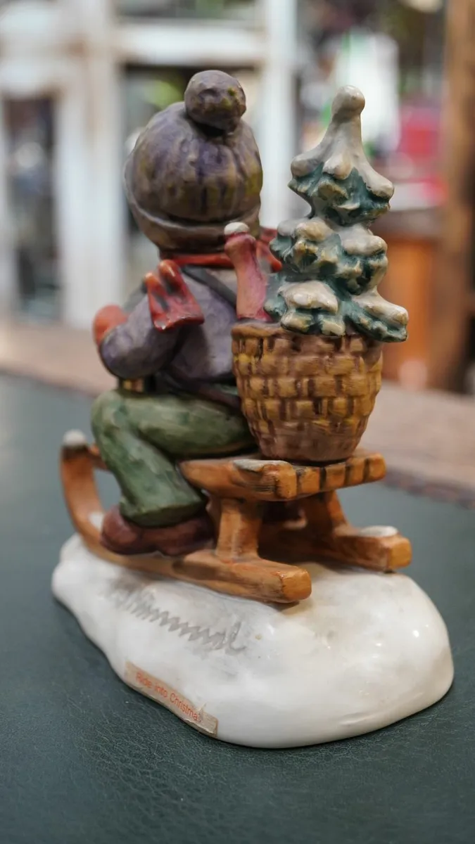 Goebel Hummel Figurine - Ride into Christmas - Image 4