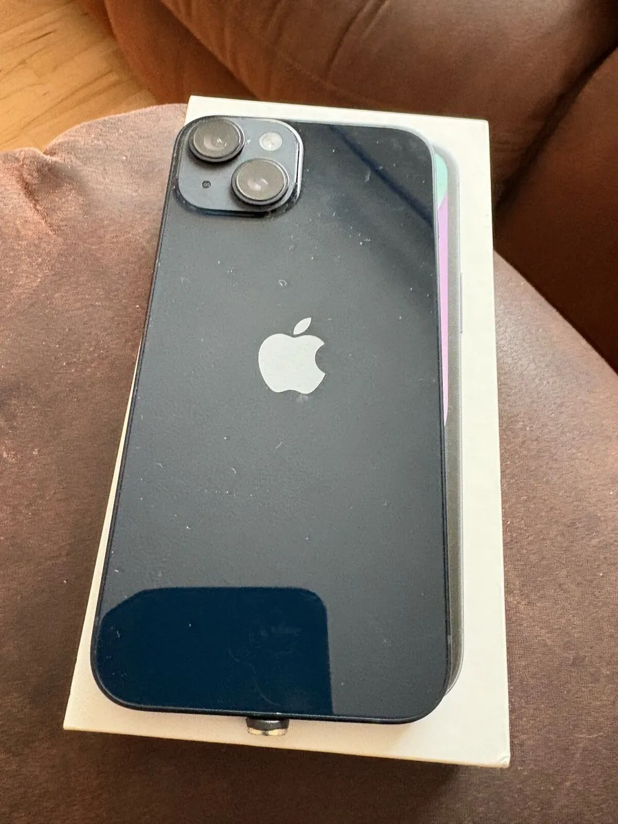 I Phone 14 - Image 3